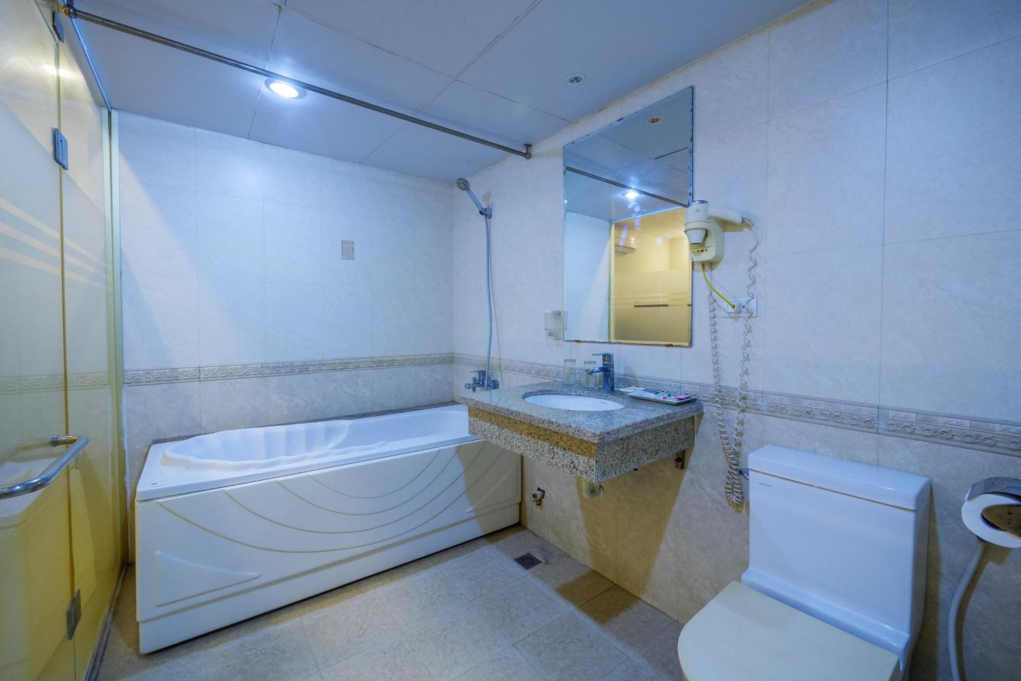 Ngan Ha Hotel Long Bien Ханой Экстерьер фото