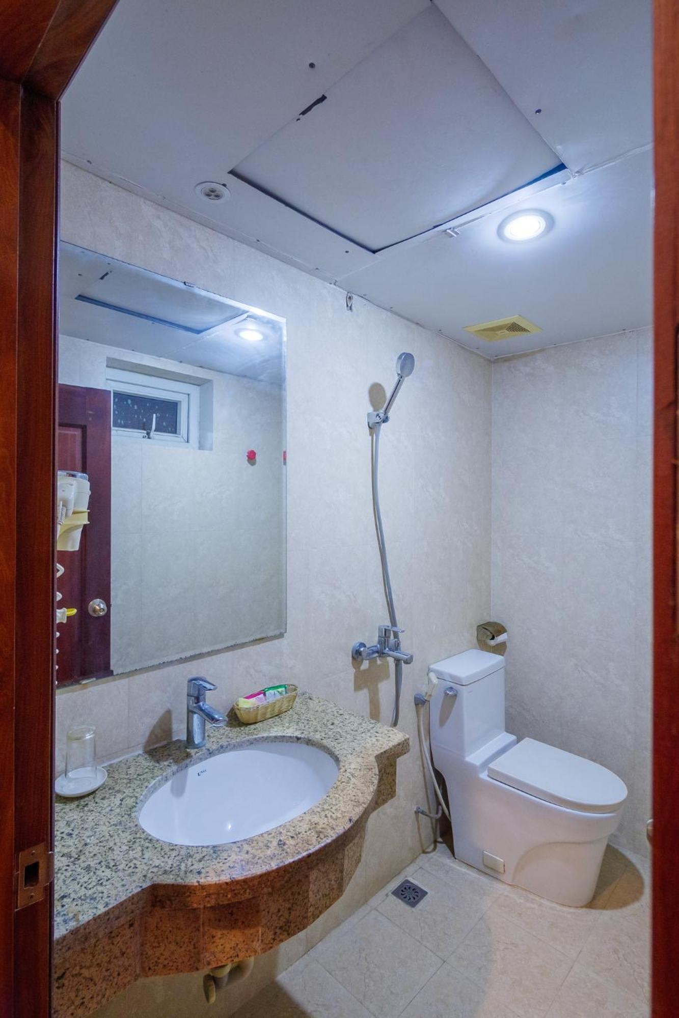 Ngan Ha Hotel Long Bien Ханой Экстерьер фото