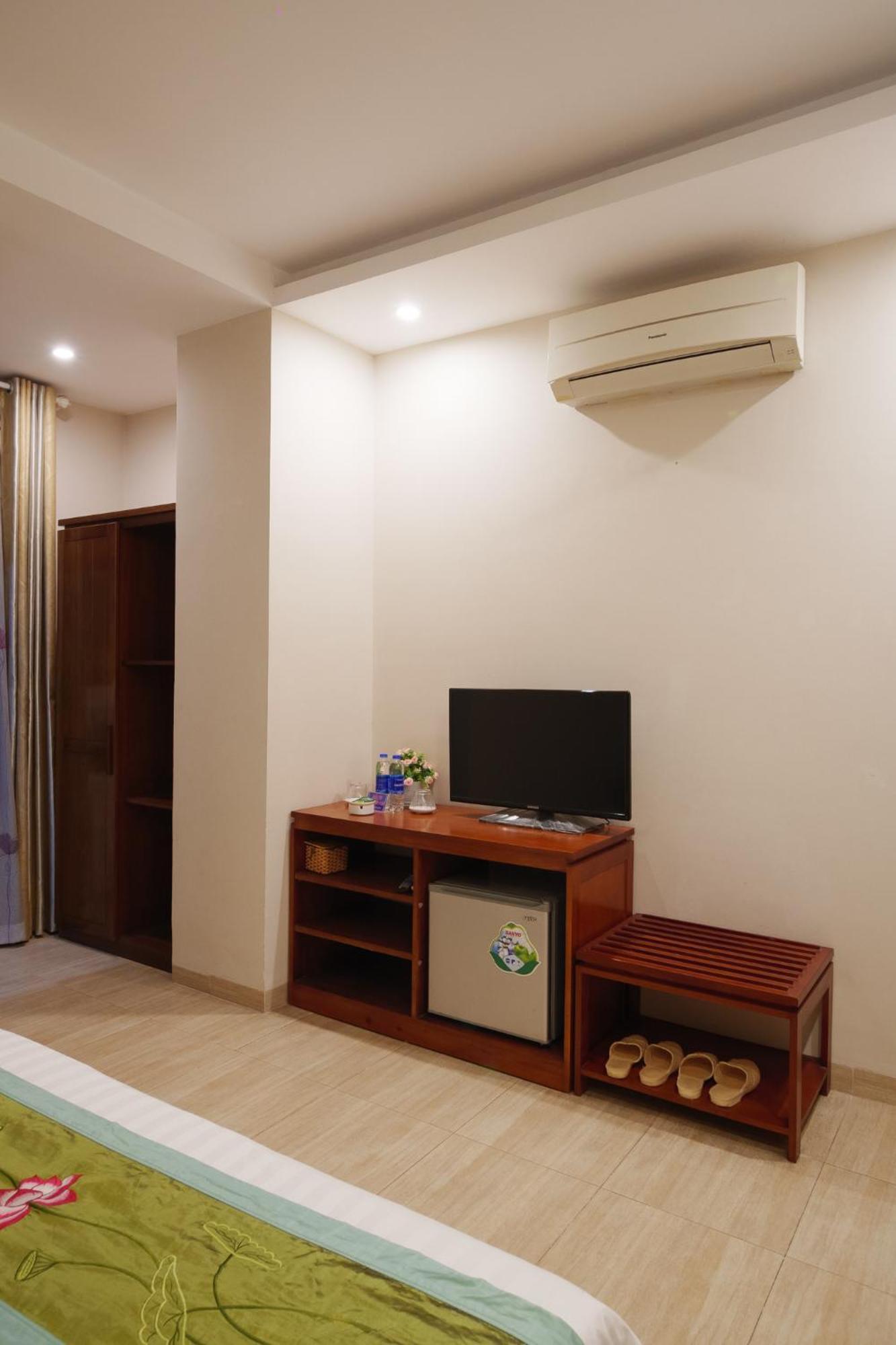 Ngan Ha Hotel Long Bien Ханой Экстерьер фото