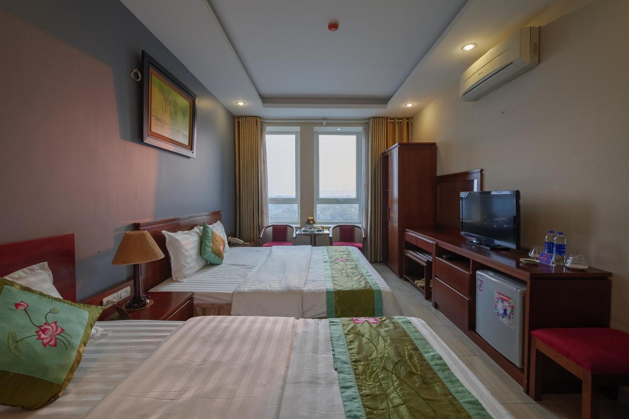 Ngan Ha Hotel Long Bien Ханой Экстерьер фото