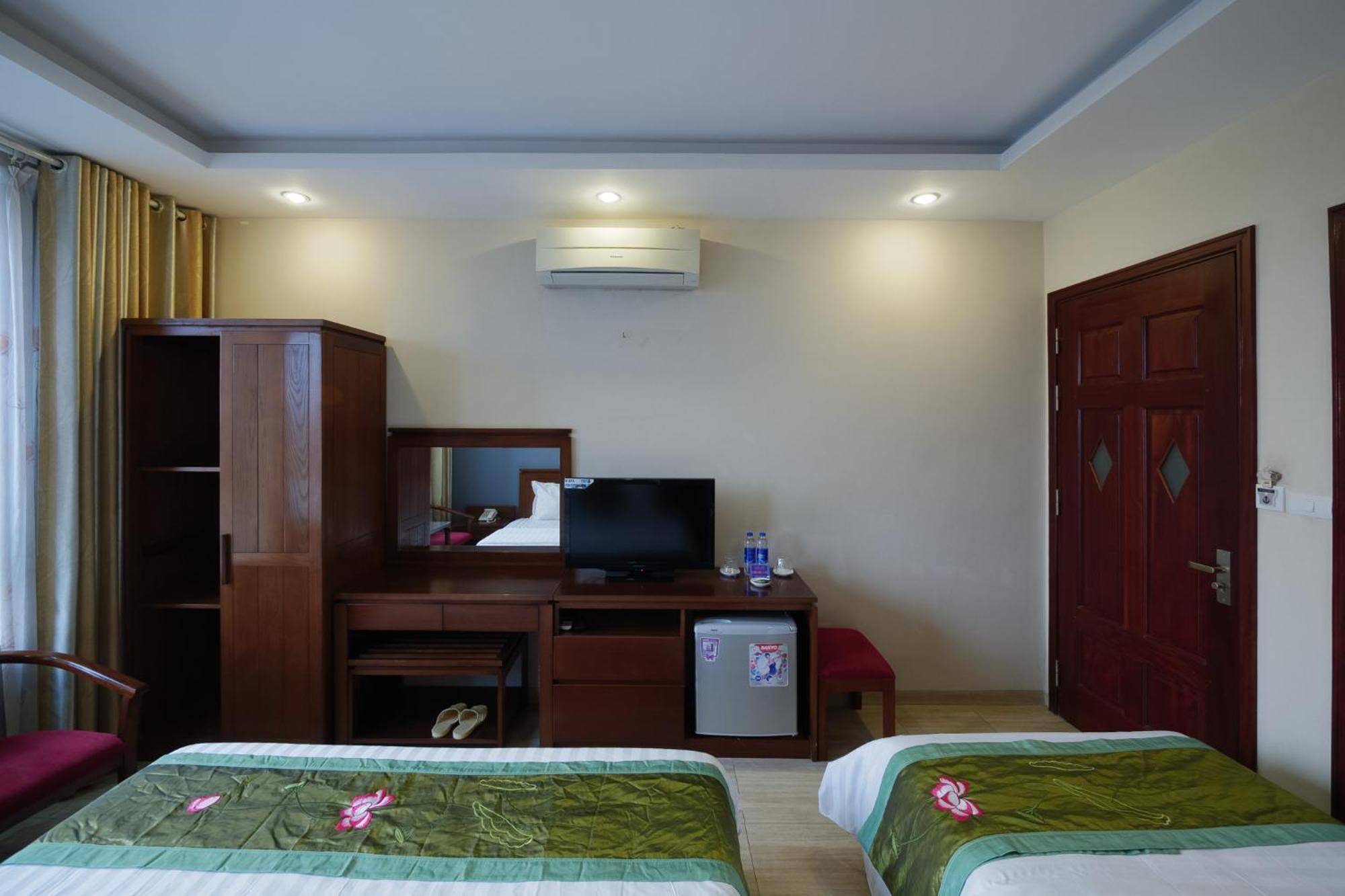 Ngan Ha Hotel Long Bien Ханой Экстерьер фото