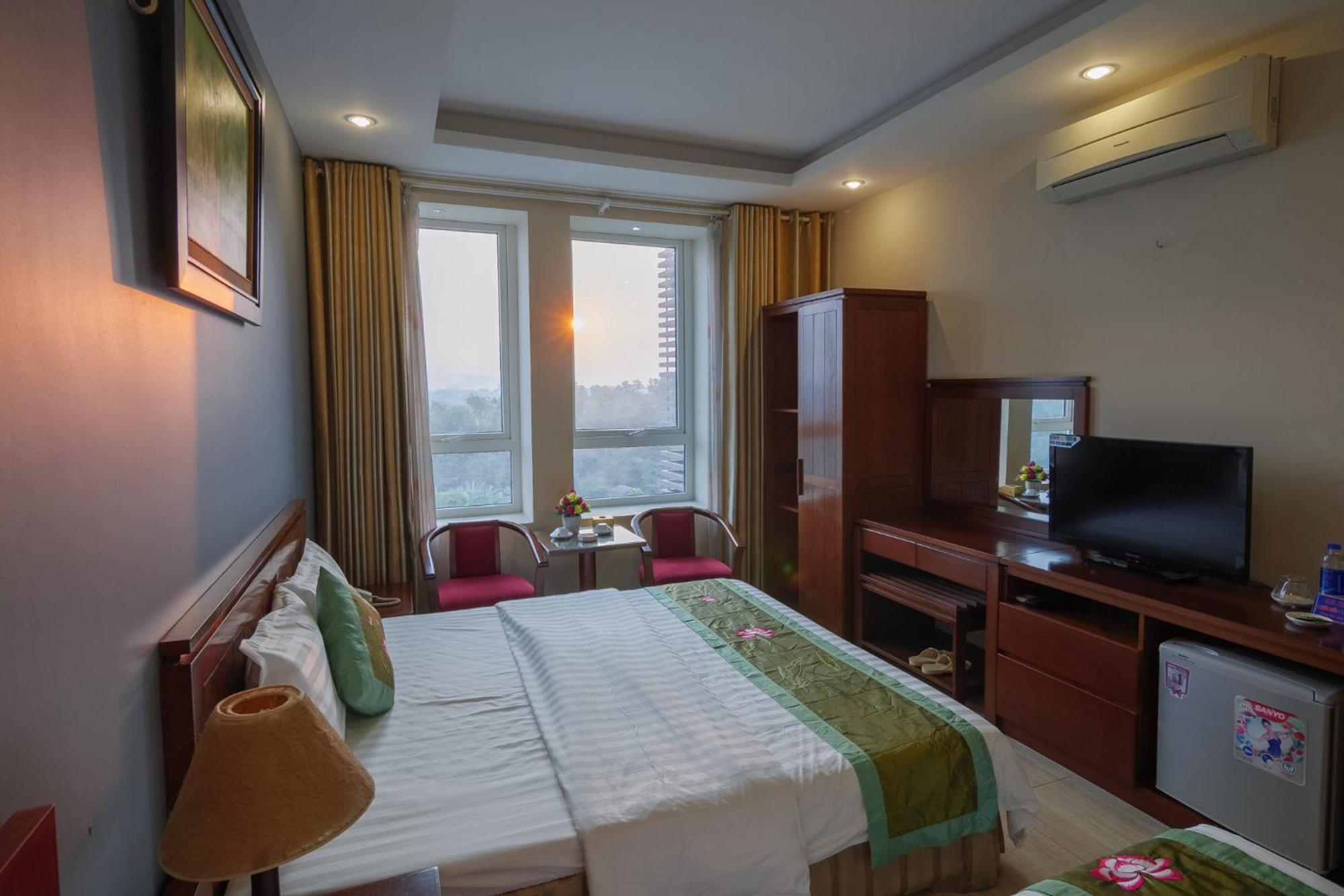 Ngan Ha Hotel Long Bien Ханой Экстерьер фото