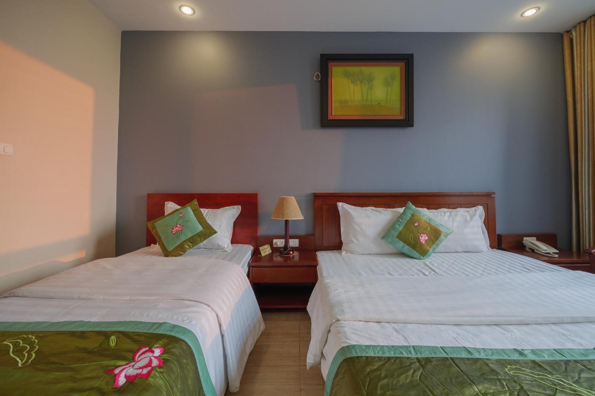 Ngan Ha Hotel Long Bien Ханой Экстерьер фото
