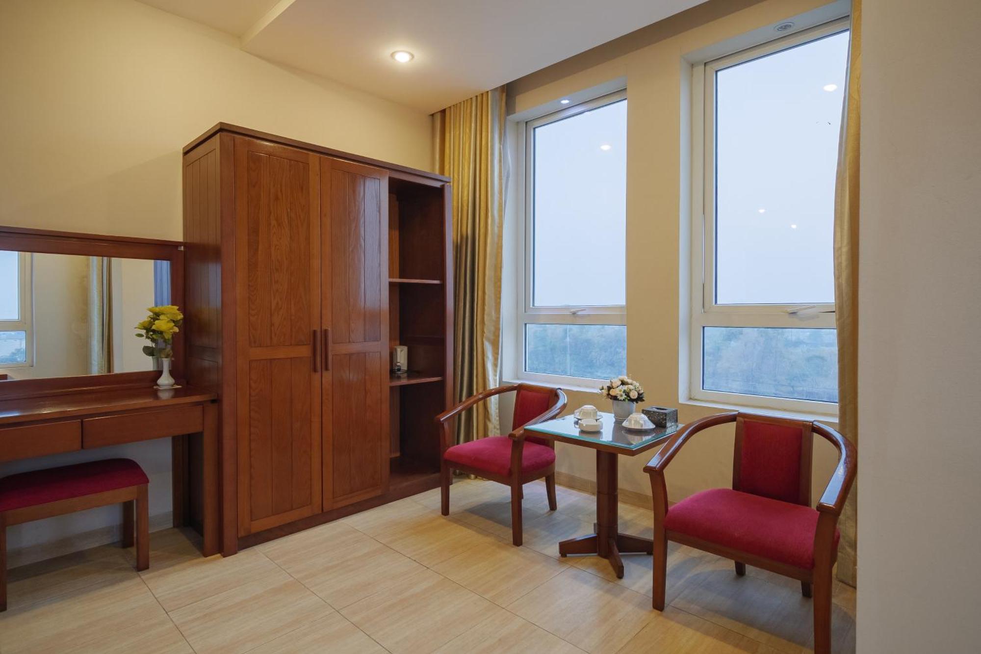 Ngan Ha Hotel Long Bien Ханой Экстерьер фото