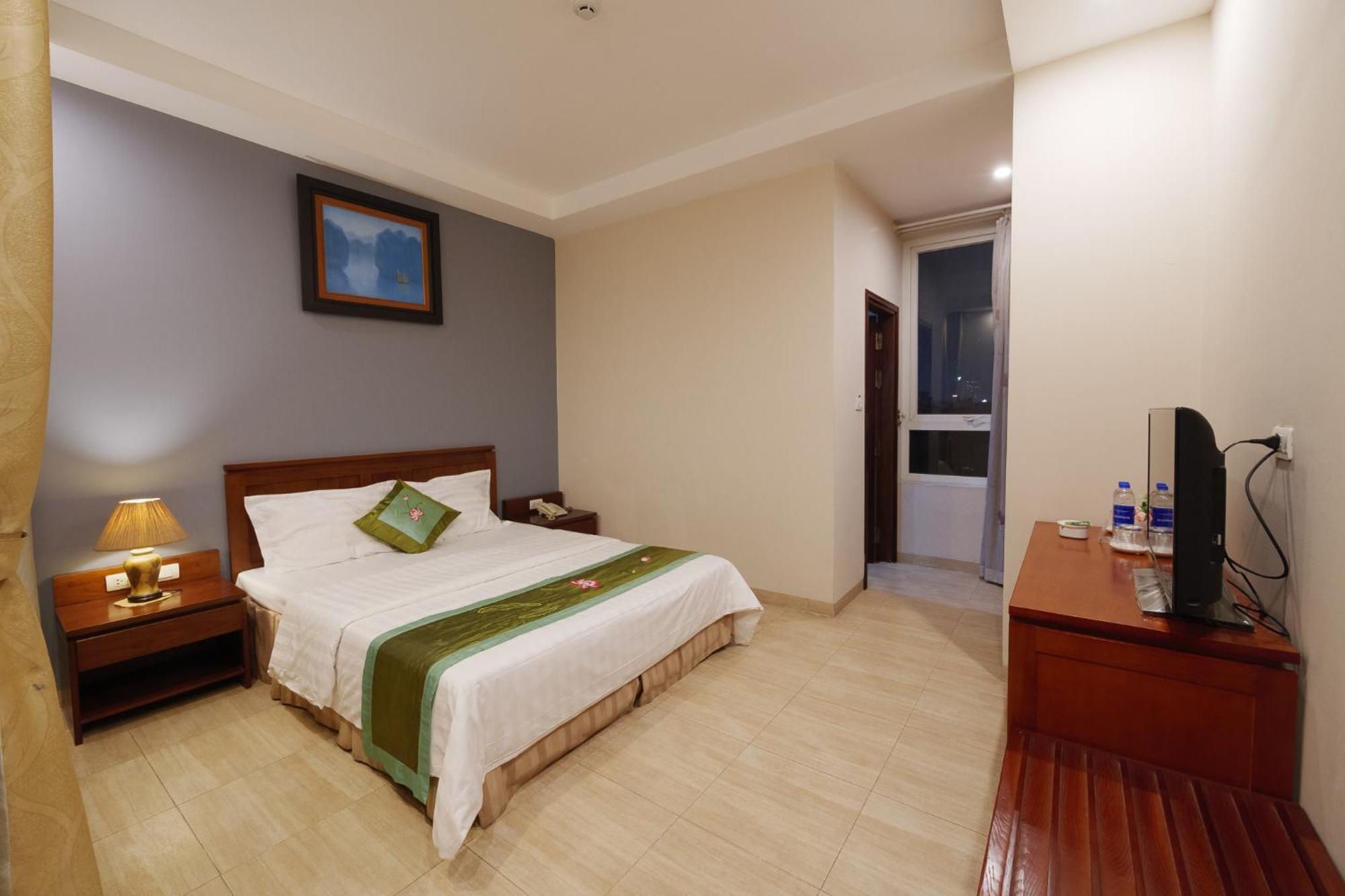 Ngan Ha Hotel Long Bien Ханой Экстерьер фото
