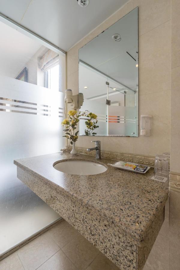 Ngan Ha Hotel Long Bien Ханой Экстерьер фото